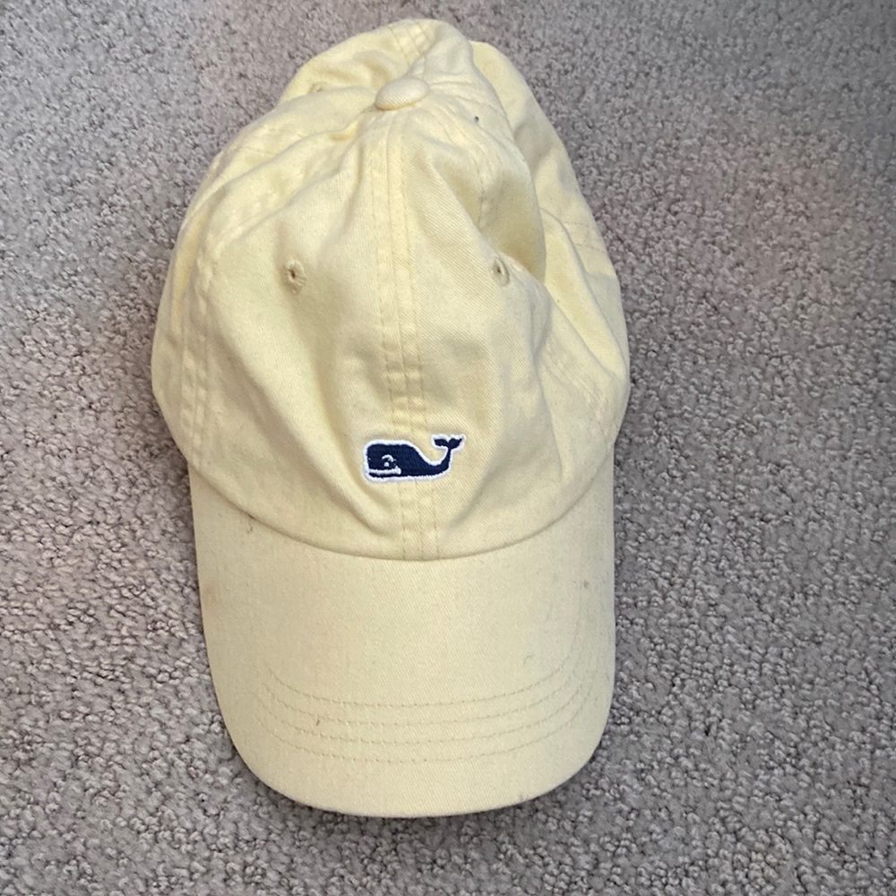 Yellow vineyard vines hate (worn once)